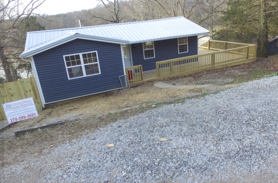 Vinyl siding installation on home in Leitchfield KY by Universal Interiors Remodel